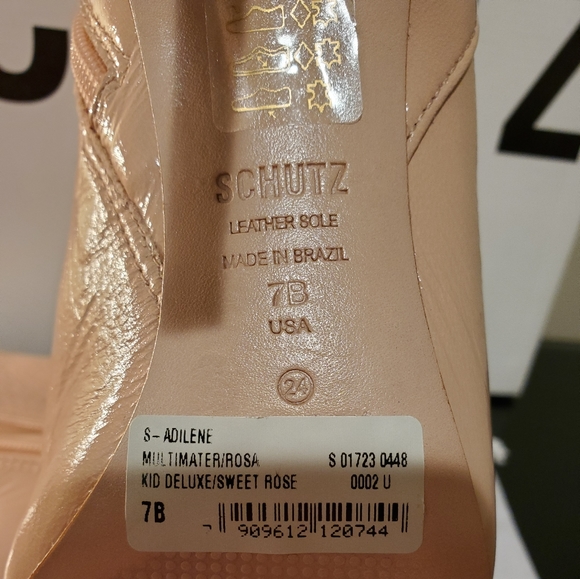 🚩SOLD!🚩Schutz Adilene booties size 7 - Picture 6 of 13